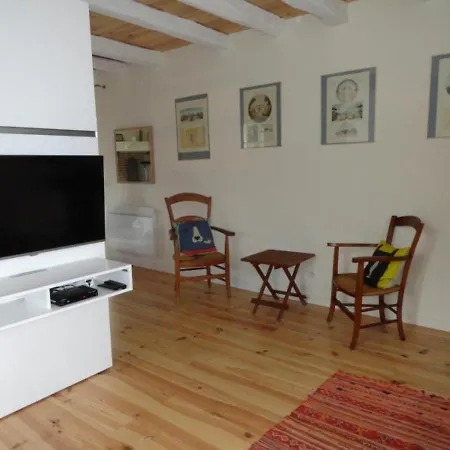 House La Petite Maison De Clotilde Creysse (Lot)
